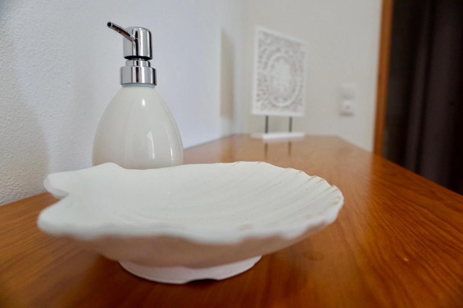 Apartamento Cozy Alvor Retreat - Sunset Balcony, Wi-Fi & Ac Exterior foto