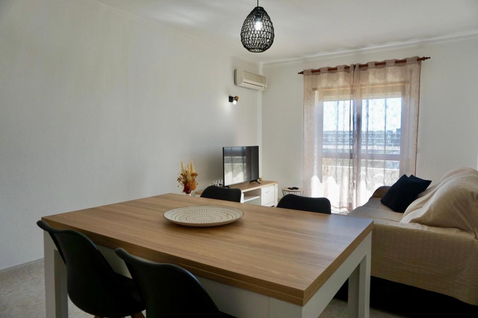 Apartamento Cozy Alvor Retreat - Sunset Balcony, Wi-Fi & Ac Exterior foto
